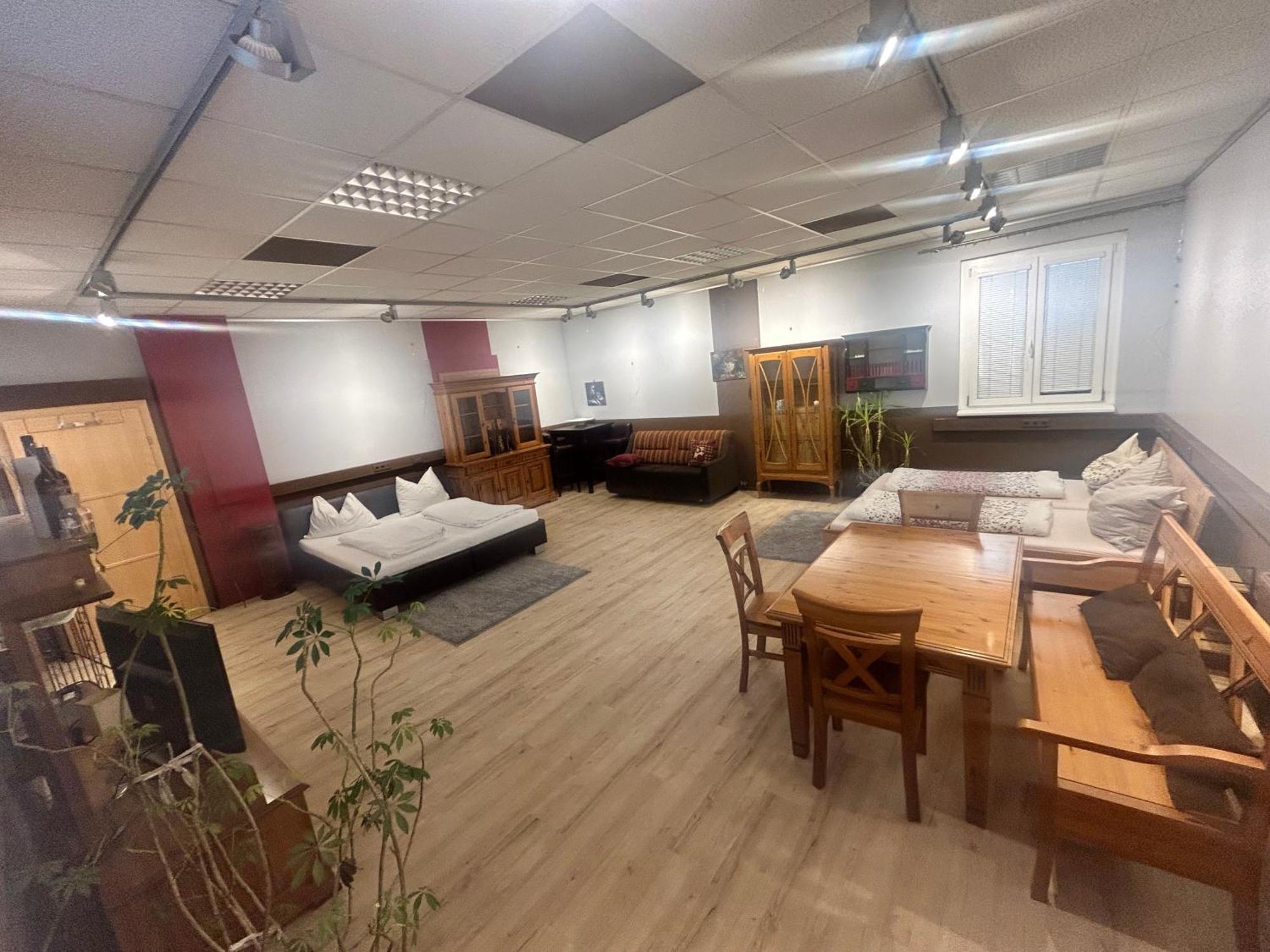 Nous Cafe & Restaurant Hotel Krumnussbaum Bagian luar foto